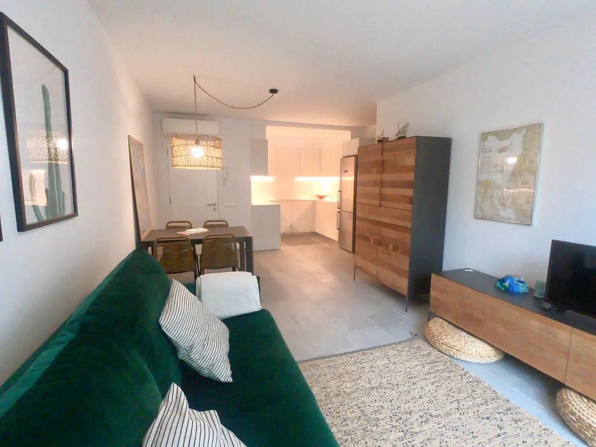 Apartamento Nuevo En El Centro Con Garaje Cadaques Apartment